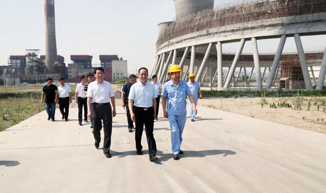 洛陽市政協(xié)黨組副書記、副主席張世敏到萬基?2×60萬千瓦機(jī)組工地調(diào)研